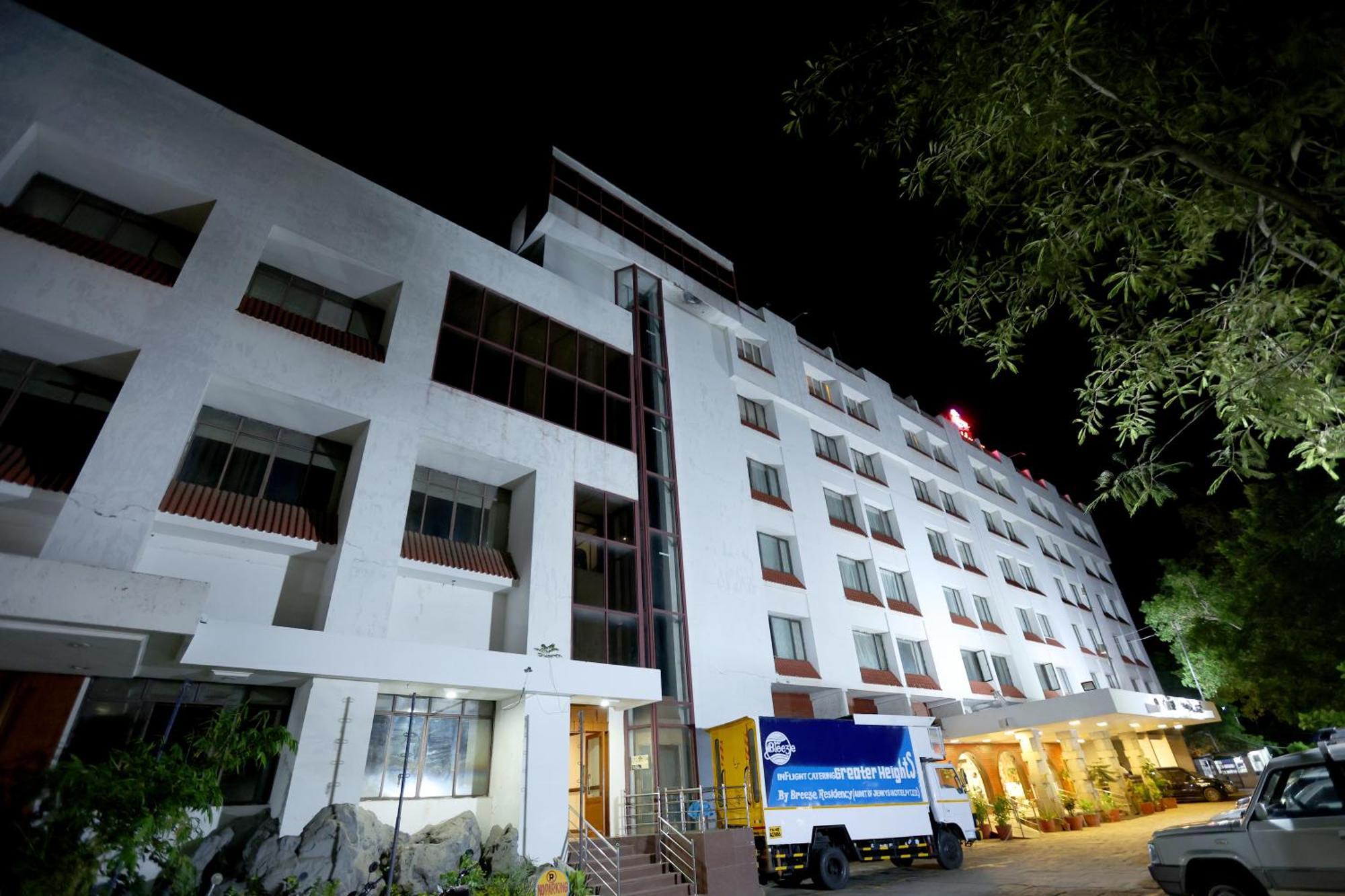 Breeze Residency Otel Tiruchirappalli Dış mekan fotoğraf